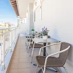 Lucia Hotel *