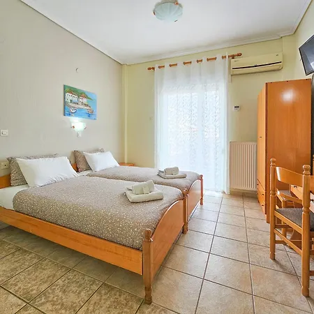 Lucia Hotel