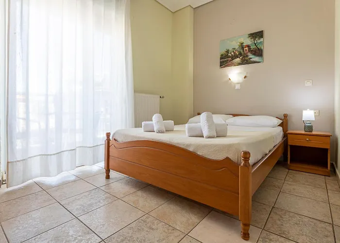 Lucia Hotel *