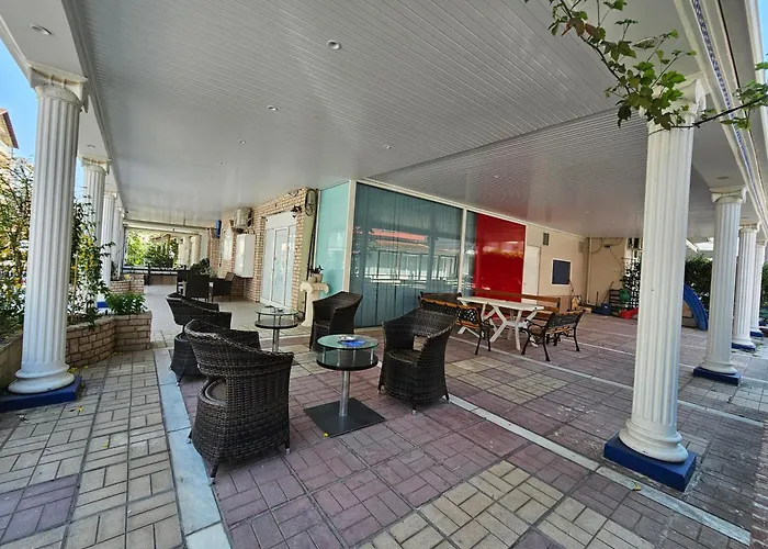 Hotel Lucia *