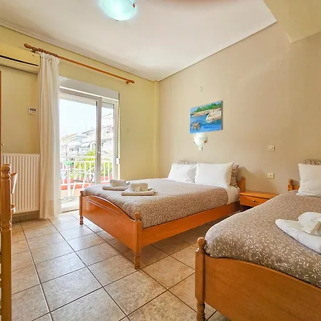 Lucia Hotel *