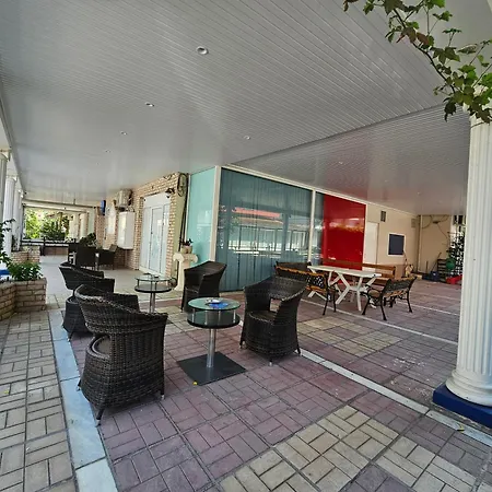 Hotel Lucia *